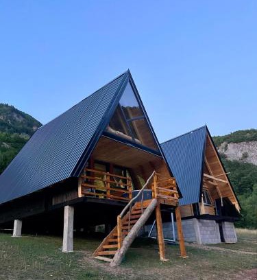 Vusanje House | A&R cottage