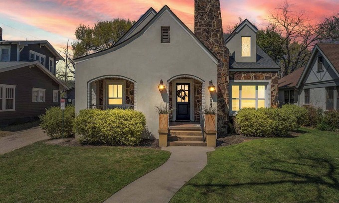 Brookview House | A REAL Fixer Upper - Giraffe House