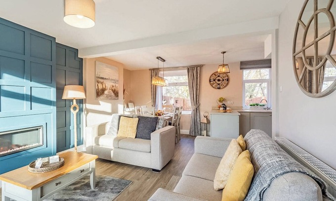 North Sunderland Cottage | A real luxury gem nestled within the quaint streets of North Sunderland.