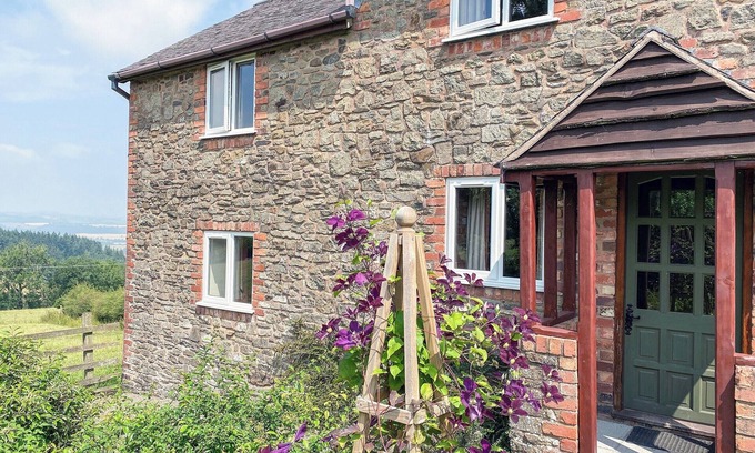 Bromlow Cottage | A really lovely warm, cosy and comfortable home from home.