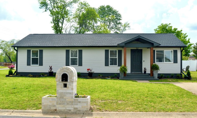 Conway House | A Relaxing Cozy Getaway Awaits Youn @ Sara`s Place