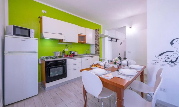 San Benedetto di Lugana Apartment | A relaxing corner just a few meters from the lake, among nature, history and entertainment.