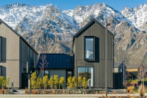 Kawarau Falls House | A Remarkable Retreat - Queenstown Holiday Home