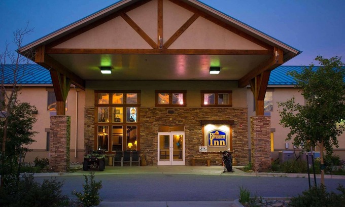 Fairplay Hotel | A Riverside Inn Travelodge by Wyndham