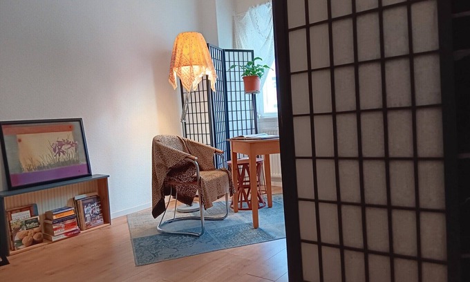 Lichterfelde Condo | a ROOM is offered in my flat, i live here too. pls read the text carefully