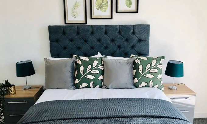 Sheffield City Centre Apartment | A SAFE PLACE” SHEFFIELD STAYCATION