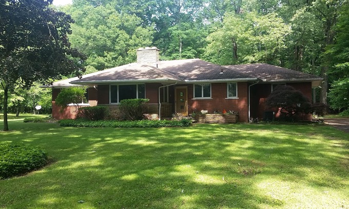 Southfield House | A sanctuary just 15 minutes from Detroit