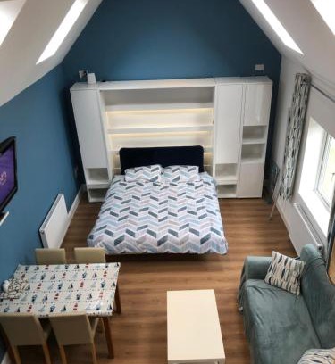 Churchtown Apartment | A secluded Garden Room in sunny Southport