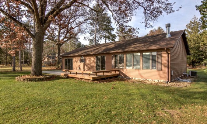 Seymour House | A Shore Thing on the Eau Claire River