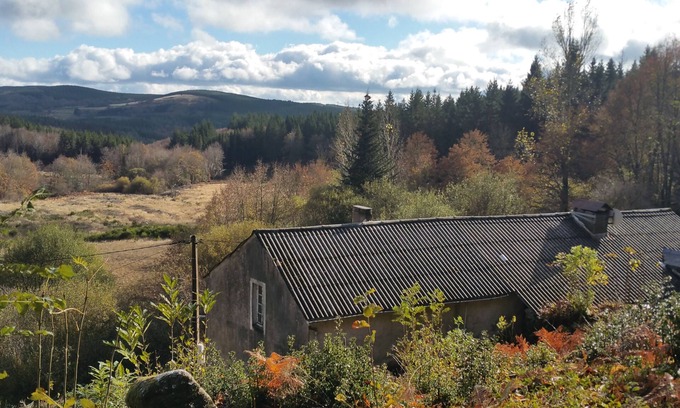 Cambon-et-Salvergues Apartment | A small apartment with 2 bedrooms in the Espinouse mountain