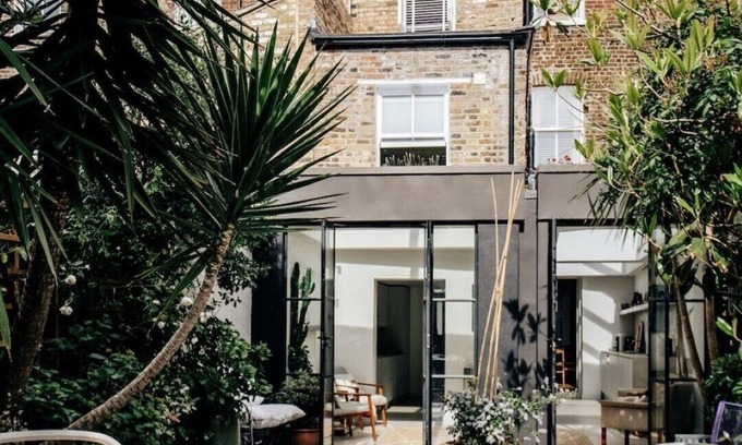 Leabridge House | A sophisticated large Hackney Town House perfect for family and friends