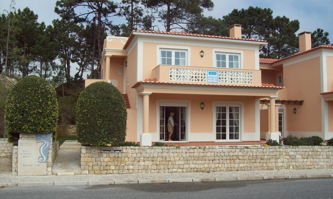 Amoreira Apartment | A spacious 3 bedroom apartment on a championship golf resort .Set in a