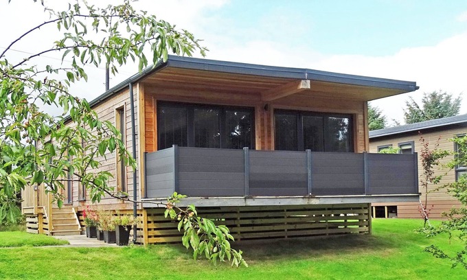 Llanfair Caereinion Cabin | A spacious modern lodge in scenic mid Wales