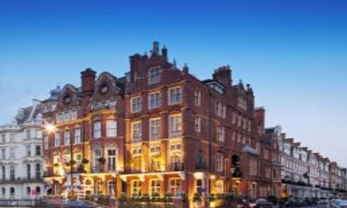 Abingdon Apartment | A Stunning Four-Bedroom Home in the Heart of Kensington
