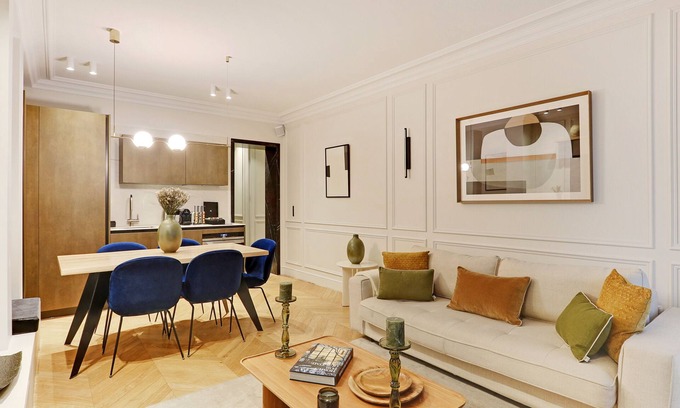8th Arrondissement Apartment | A Sublime 2BR/2BA with Services - Champs Elysées