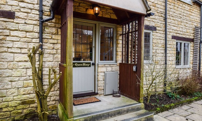 Winchcombe Cottage | A sudeley castle cottage that sleeps 4 guests in 2 bedrooms