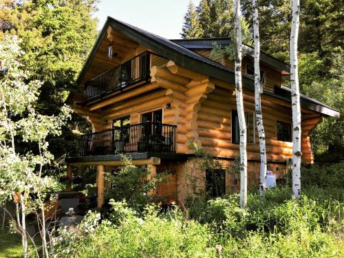 Sun Peaks Bed & Breakfast | A Suite Retreat - Beyond Bed & Breakfast