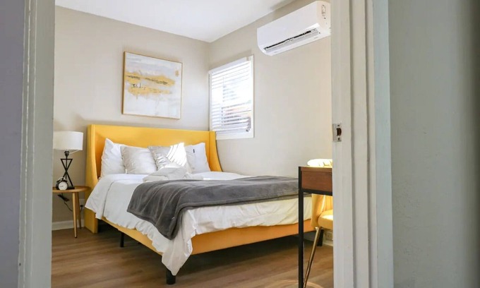 San Jose Apartment | A Sunny Home in San Jose 2b/2b