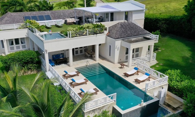 Orange Hill Villa | A super, contemporary villa benefiting from private pools and rooftop dining