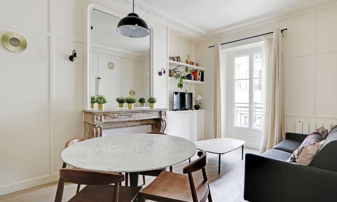 Madeleine Apartment | A Superior 2-BR in La Madeleine-Opéra