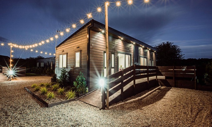 Barmston Cottage | A superior lodge 2 that sleeps 6 guests in 2 bedrooms