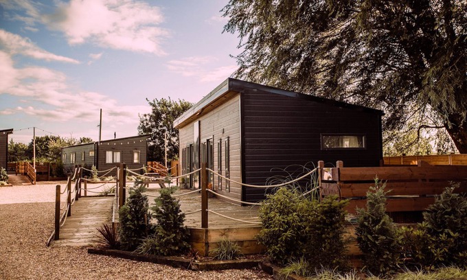 Barmston Cottage | A superior lodge 2 that sleeps 6 guests in 2 bedrooms