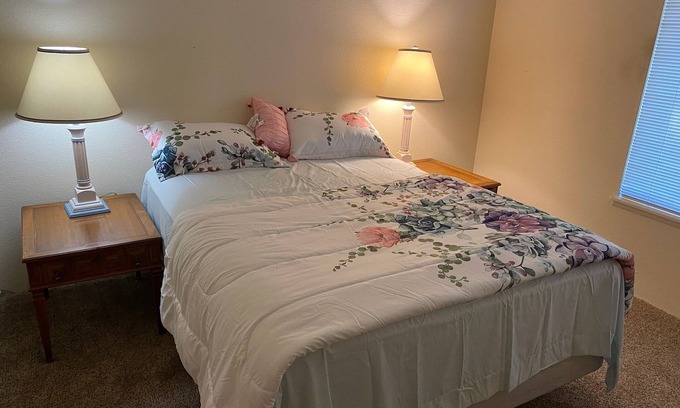 Phoenix Condo | A sweet home away from your home