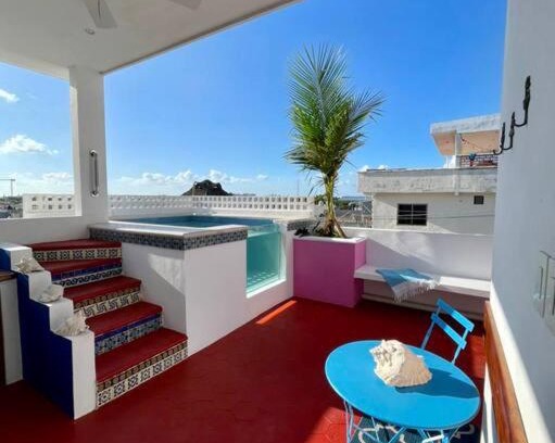 La Gloria Apartment | A Sweet modern condo by the beach for Digital Nomads