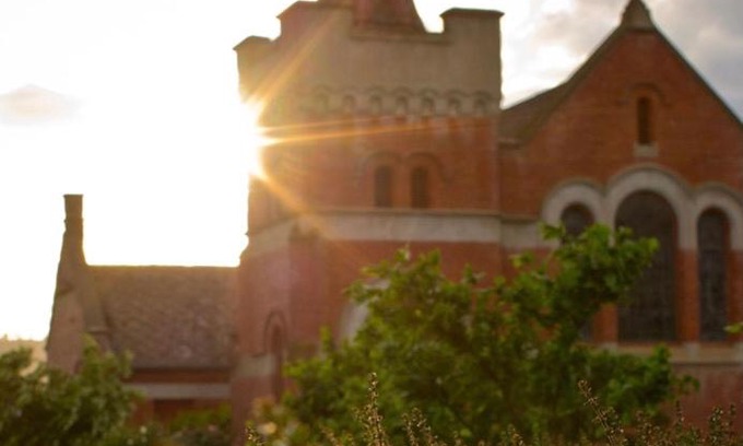 Kempton House | A Tassie Church