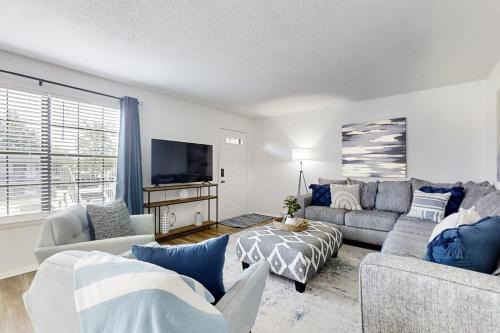 Hot Springs Apartment | A Touch of Modern