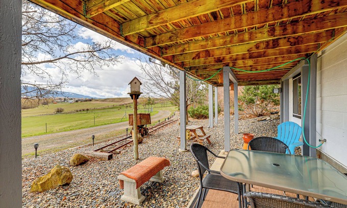 Grangeville Apartment | 'A Touch of the West' Scenic Grangeville Apt!