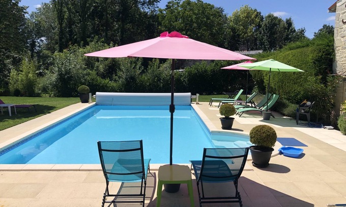 Mons Cottage | A traditional 2 bedroomed stone cottage ideal for family holidays.