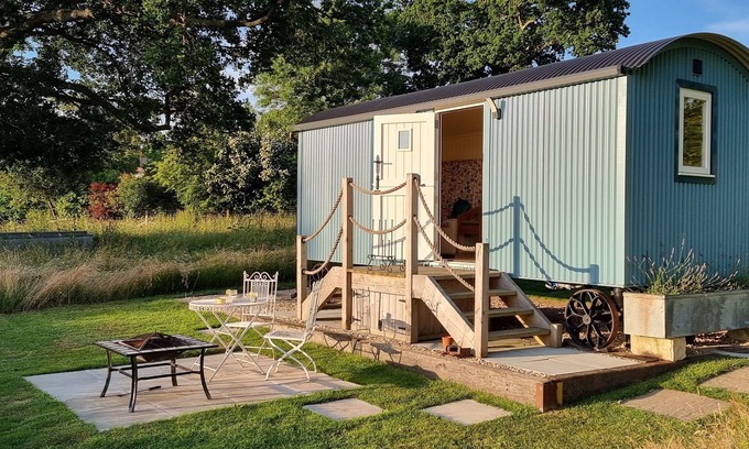 Southwater House | A traditional country experience