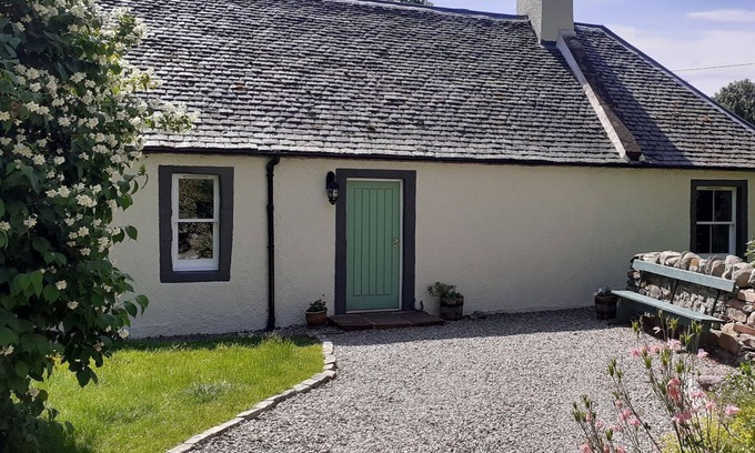 Strathpeffer Cottage | A truly outstanding Highland cottage in a delightful location.