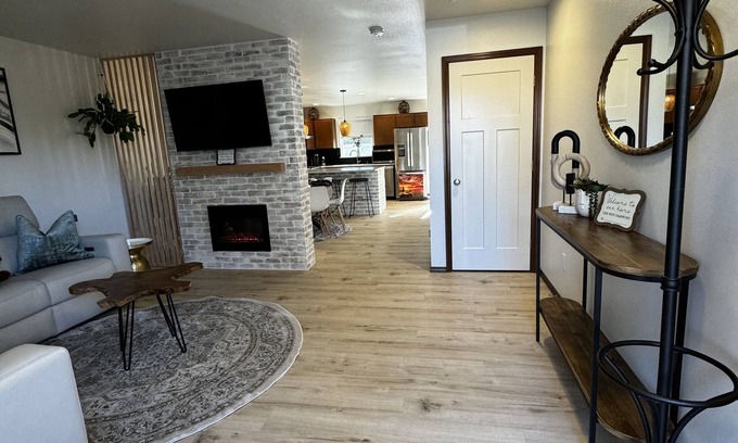 Everett House | A unique country styled home in the heart of the city.
