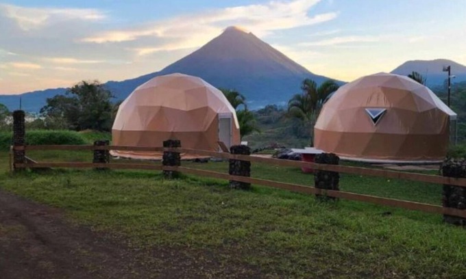 El Millon Cabin | A unique luxury glamping experience with beautiful Arenal volcano + lake view!