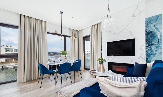 Orlinki Apartment | A unique stay in a modern seaside marina.