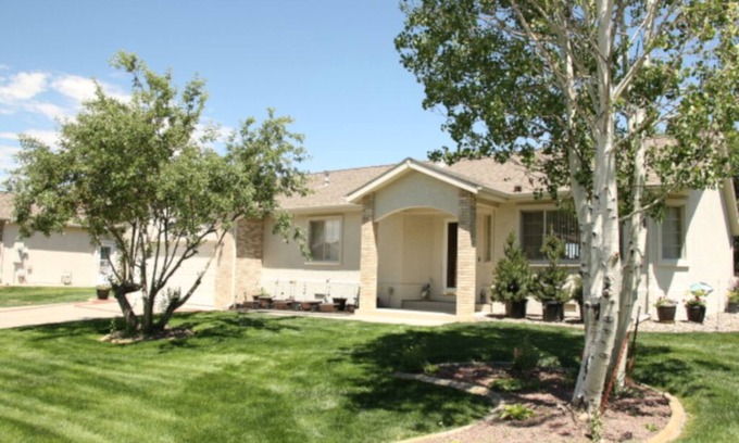 Fruitvale House | A Very Eclectic Décor Galore Cozy Home Near Orchards, Wineries, and Mountains