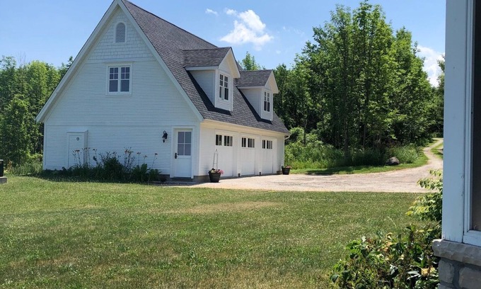 Creemore House | A very special getaway in a private Coach House in the Purple Hills of Creemore