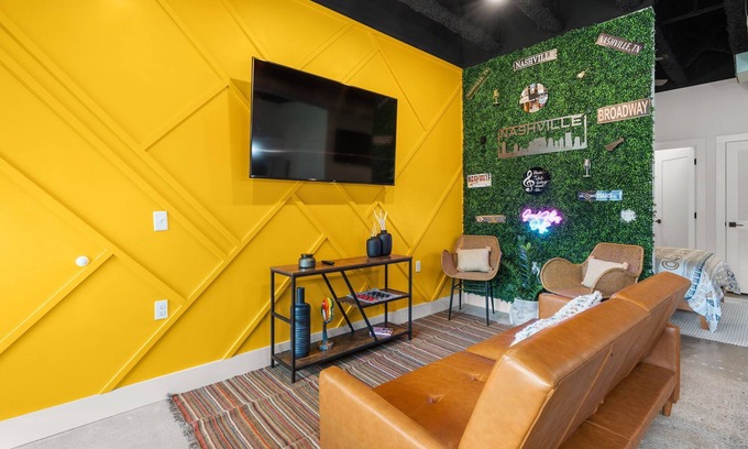 Nashville Apartment | A Vibrant & Chic Studio 8 min from Broadway