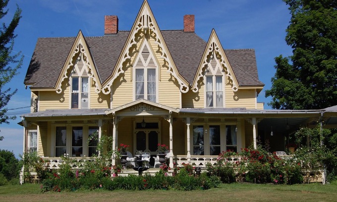 Trumansburg House | A Victorian Dream Home