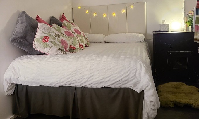 Prestatyn Cottage | A Victorian laundry now a little (25'x8') dog-friendly let 5mins to town & beach
