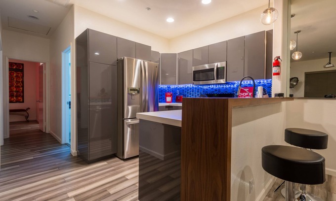 Aliso Viejo House | A View to a Thrill! Amazing 180º cityscape view!