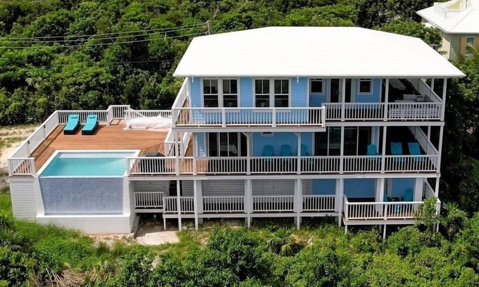 Hope Town House | A ViewFaDayz - Brand New Pool Home with Dock Slip