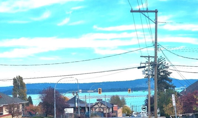 Regional District of Nanaimo House | A Walk to the Harborfront