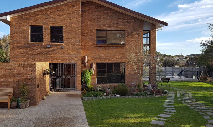 Redhill House | A Warm home for a Family Holiday in beautifull Cape Town