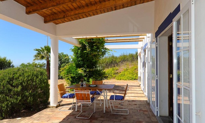 Tavira House | A Welcoming 3 Bed House, spectacular countryside and sea views