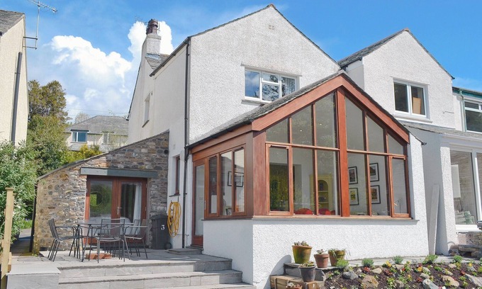 Portinscale Cottage | A well placed semi-detached cottage with fell views.