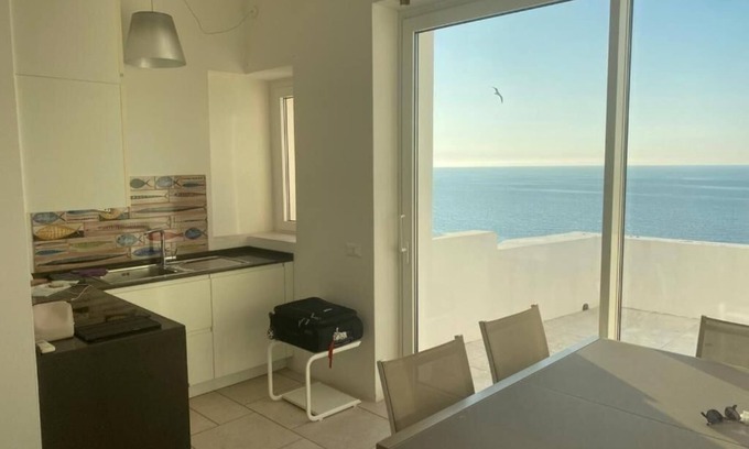Mandrione House | A window to the sea, vacation home, family use, breathtaking sea view