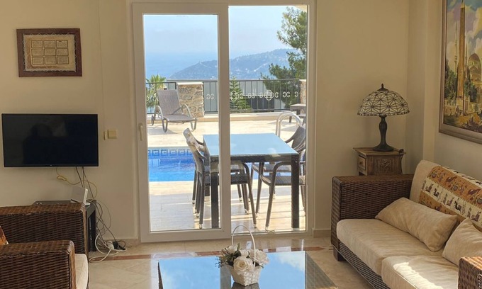 Alanya Villa | A wonderful holiday villa with a private pool in Alanya.close to the city &beach